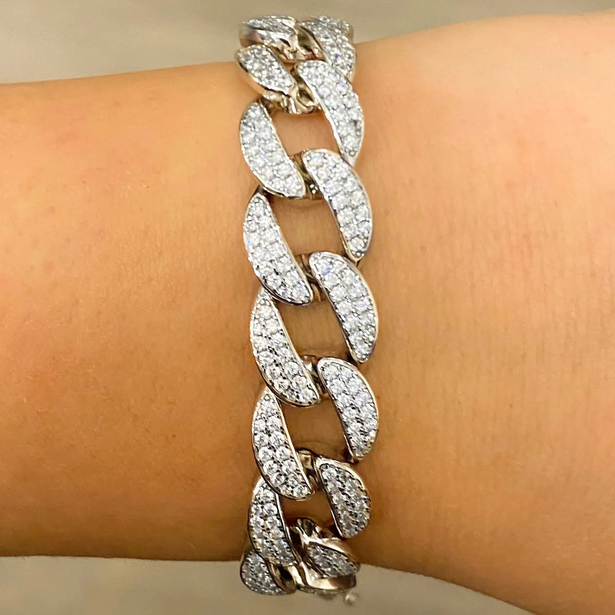 12mm Super Cuban Link Bracelet - Image 3