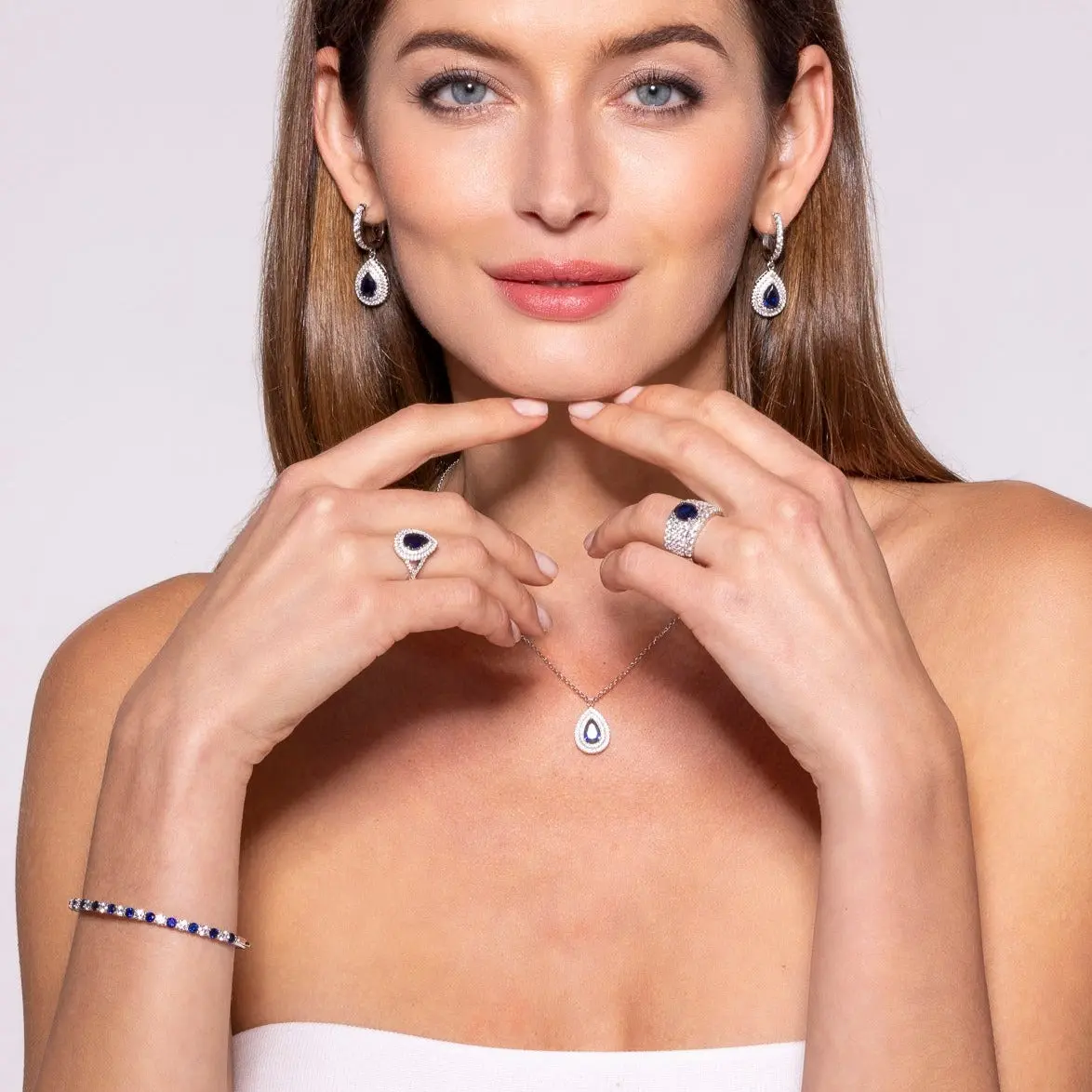 Park Ave Blue Sapphire Ring - Image 3