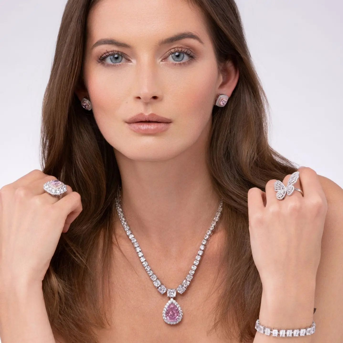 Royal De Luze Pendant in Argyle Pink - Image 3